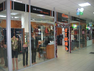 Витрины для отдела одежды "Стиль" в Йошкар-Оле