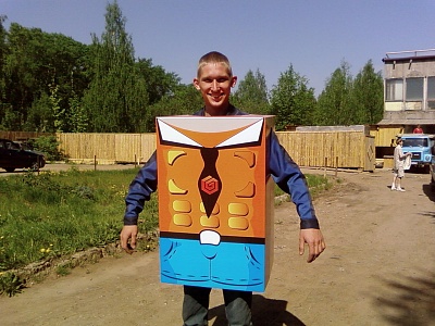 Промо-коробки как одежда для промоутеров