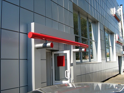 Входная группа Митсубиши в автосалоне ТТС